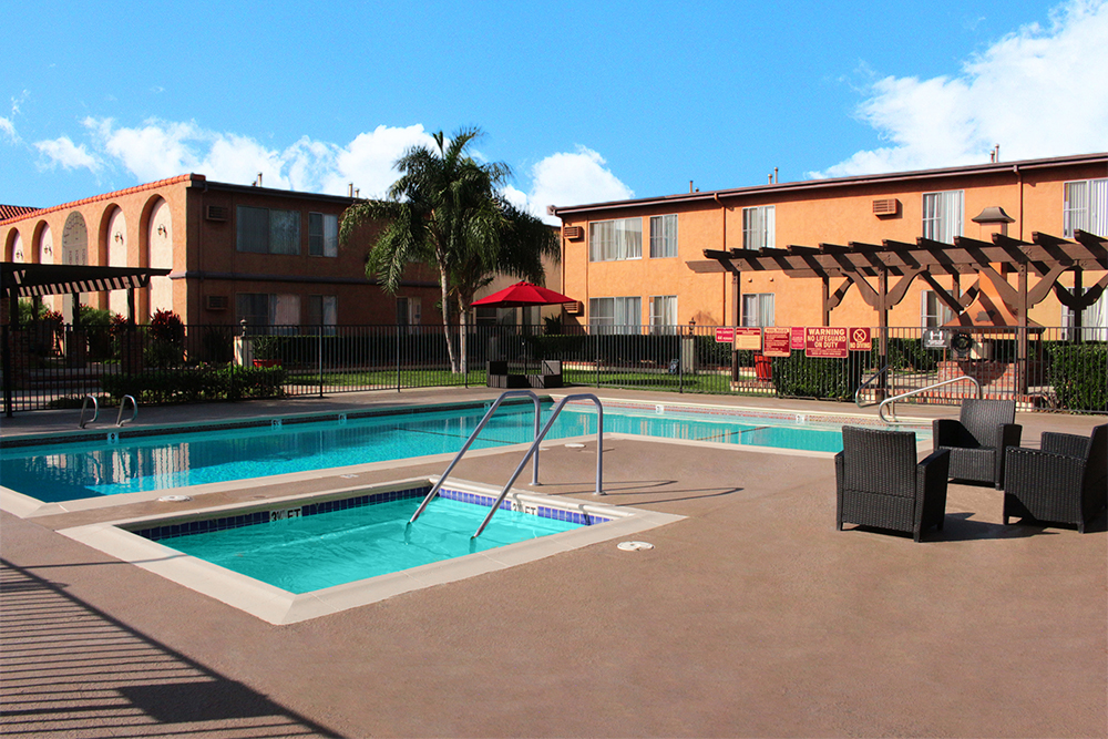 Take a tour today and see the convenience & fun for yourself at the Sunset Pointe Apartments.